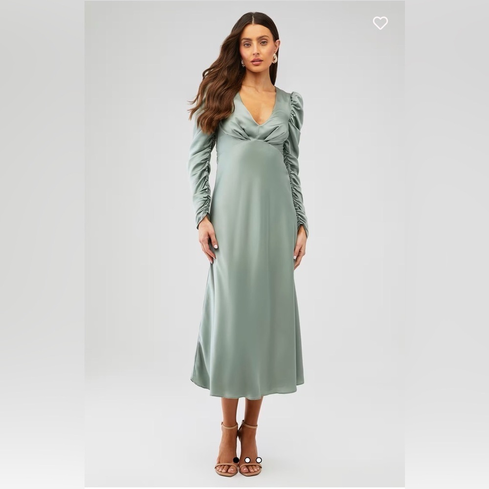 Line and dot Maya dress in sage